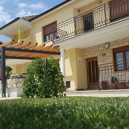 Apartments & Studio Matan Ровінь Екстер'єр фото
