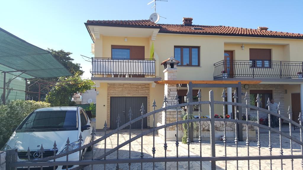 Apartments & Studio Matan Ровінь Екстер'єр фото