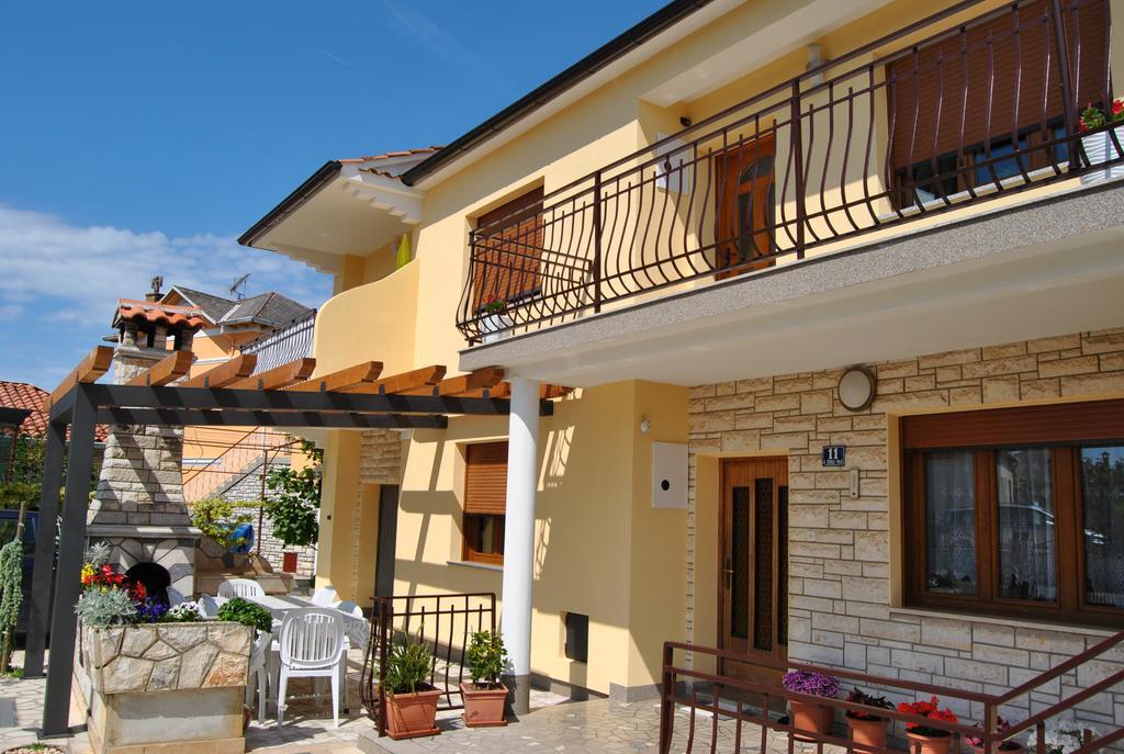 Apartments & Studio Matan Ровінь Екстер'єр фото