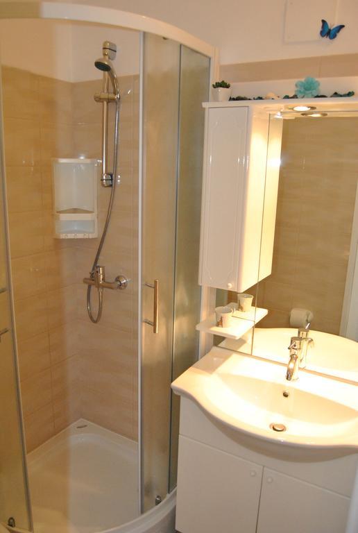 Apartments & Studio Matan Ровінь Екстер'єр фото